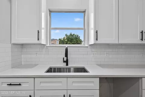 Kitchen - 100 Nonami Ct, Saint Augustine, FL 32092 photo 5 of 8