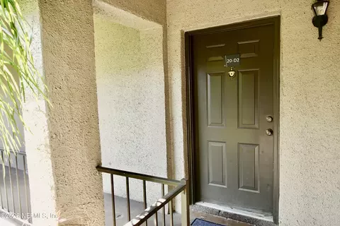 355 Monument Rd #20 D2, Jacksonville, FL 32225