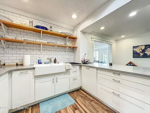 Kitchen - 18 Solano Ave, Saint Augustine, FL 32080 photo 4 of 9