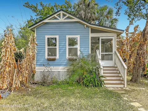 Exterior - 18 Solano Ave, Saint Augustine, FL 32080 photo 2 of 15