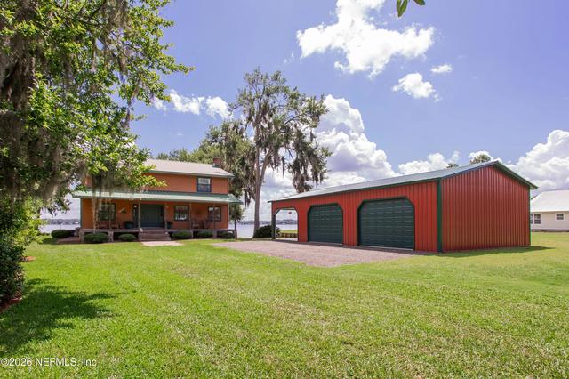 234 Lake Dr, Florahome, FL 32140
