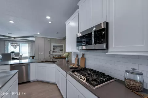 Kitchen - 75733 Lily Pond Ct, Yulee, FL 32097 photo 7 of 8