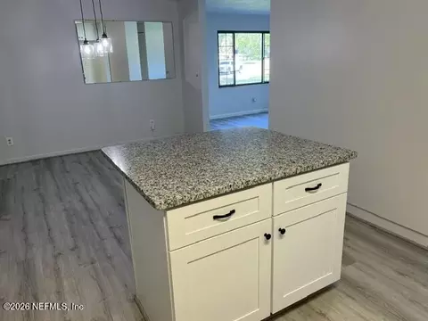 Kitchen - 1019 Hillock Dr E, Jacksonville, FL 32221 photo 2 of 3