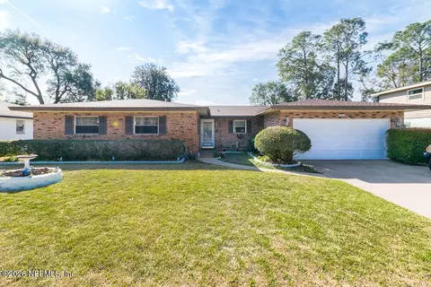 8614 Burkhall St, Jacksonville, FL 32211