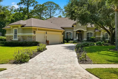 Exterior - 560 Sebastian Sq, Saint Augustine, FL 32095 photo 9 of 14