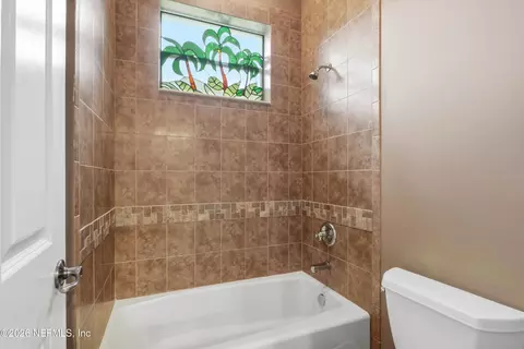 Bath - 560 Sebastian Sq, Saint Augustine, FL 32095 photo 6 of 9