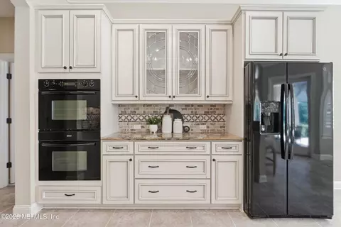 Kitchen - 560 Sebastian Sq, Saint Augustine, FL 32095 photo 1 of 4