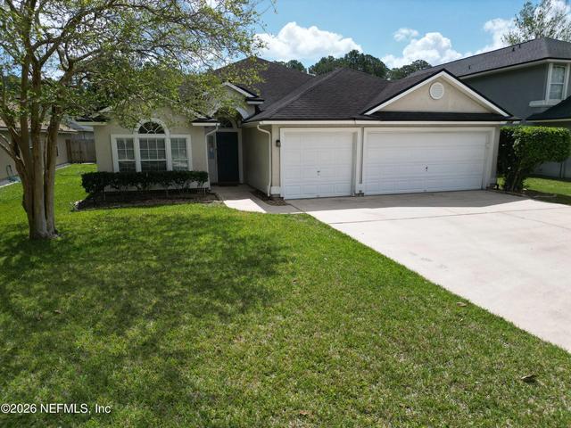 1316 E Chinaberry Ct, Saint Johns, FL 32259