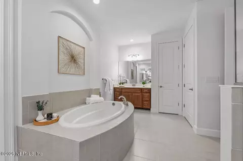 Bath - 501 Wingspan Dr, Ormond Beach, FL 32174 photo 4 of 7