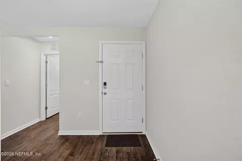 Entry Way - 97 Logrono Ct, Saint Augustine, FL 32084 photo 2 of 4