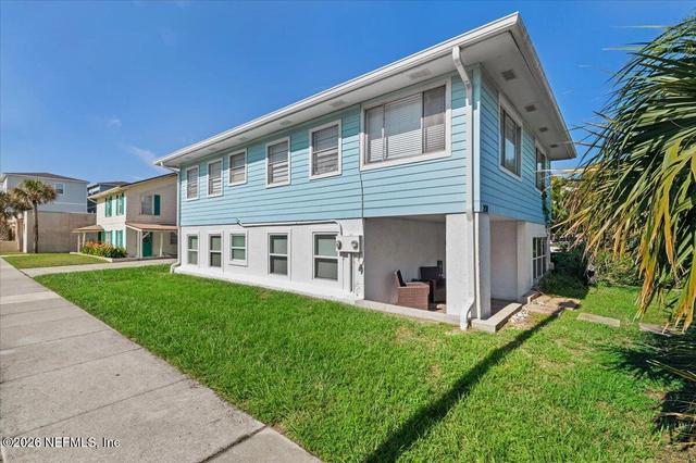 208 13th Ave N, Jacksonville Beach, FL 32250