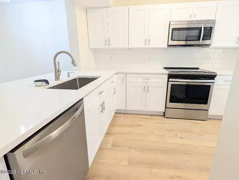 Kitchen - 210 16th St #G, Saint Augustine, FL 32080 photo 2 of 5