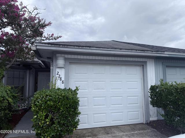 2288 Ironstone Dr E, Jacksonville, FL 32246