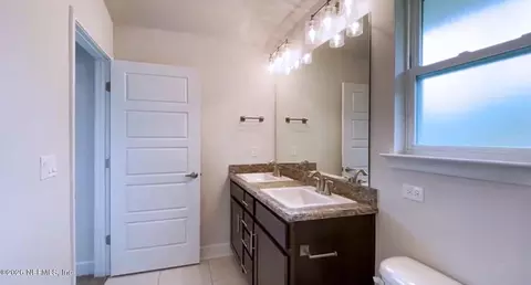 7738 Lookout Point Dr, Jacksonville, FL 32210