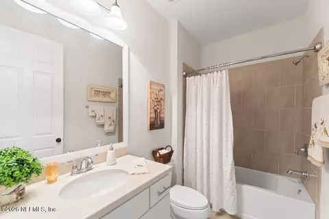 Bath - 289 Weathered Edge Dr, Saint Augustine, FL 32092 photo 1 of 3
