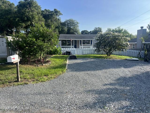 1009 Calhoun St, Fernandina Beach, FL 32034