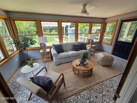 Exterior - 142 Washington St, Saint Augustine, FL 32084 photo 7 of 10