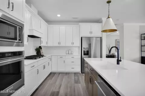 Kitchen - 290 Blind Oak Cir, Saint Augustine, FL 32095 photo 3 of 4