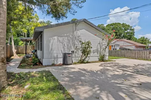 215 Nesmith Ave, Saint Augustine, FL 32084 photo 2