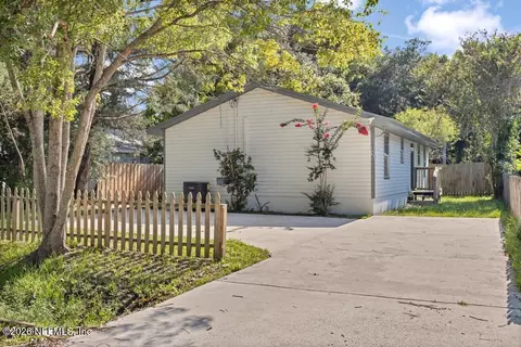 215 Nesmith Ave, Saint Augustine, FL 32084 photo 3