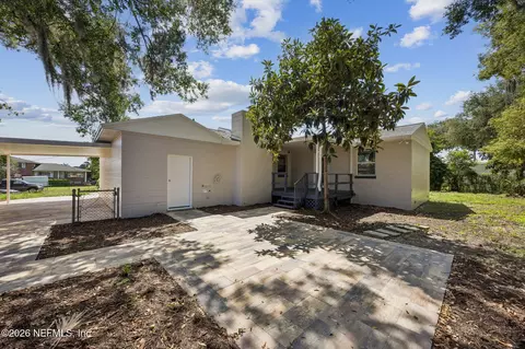 Exterior - 2436 Ormsby Cir E, Jacksonville, FL 32210 photo 7 of 9