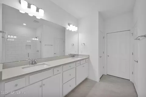 Bath - 320 Ecliptic Loop, Yulee, FL 32097 photo 2 of 3