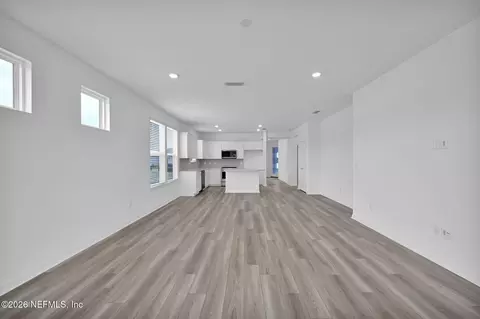 Living - 320 Ecliptic Loop, Yulee, FL 32097 photo 6 of 8