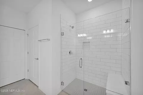 Bath - 320 Ecliptic Loop, Yulee, FL 32097 photo 3 of 3