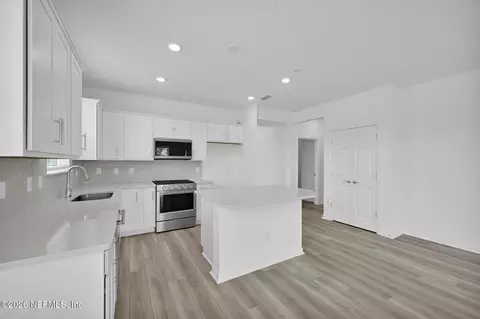 Kitchen - 320 Ecliptic Loop, Yulee, FL 32097 photo 2 of 3