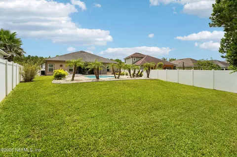 Exterior - 96069 Breezeway Ct, Yulee, FL 32097 photo 7 of 8