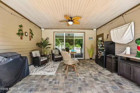 Exterior - 96069 Breezeway Ct, Yulee, FL 32097 photo 3 of 8