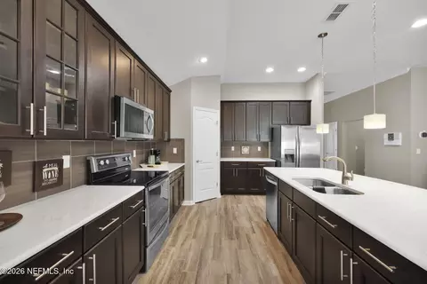 Kitchen - 6341 Rolling Tree St, Jacksonville, FL 32222 photo 5 of 6