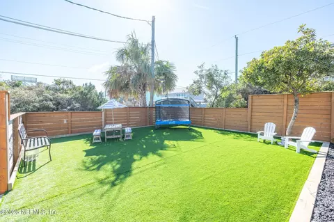 Exterior - 40 E Magnolia Ave, Saint Augustine, FL 32080 photo 4 of 18