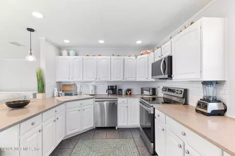 Kitchen - 40 E Magnolia Ave, Saint Augustine, FL 32080 photo 2 of 5