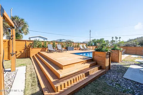 Exterior - 40 E Magnolia Ave, Saint Augustine, FL 32080 photo 11 of 18