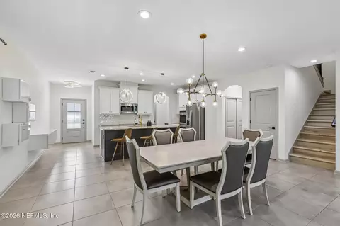 Dining - 2140 Eagle Talon Cir, Fleming Island, FL 32003 photo 2 of 3