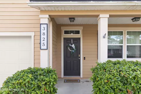 3825 Bronco Rd, Middleburg, FL 32068