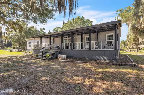 601 Purvis Rd, Seville, FL 32190
