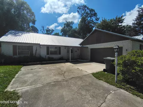 611 Moseley Ave, Palatka, FL 32177