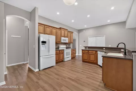 Kitchen - 1955 Guarded Way, Fleming Island, FL 32003 photo 5 of 5