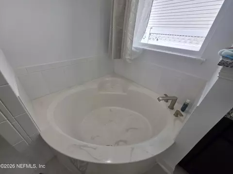 Bath - 67 Iris Creek Dr, Saint Augustine, FL 32092 photo 2 of 6