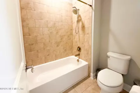 Bath - 87 Portada Dr, Saint Augustine, FL 32095 photo 2 of 3