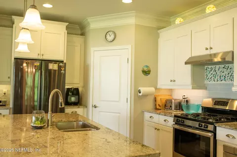 Kitchen - 87 Portada Dr, Saint Augustine, FL 32095 photo 2 of 2