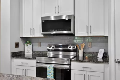 Kitchen - 277 Servia Dr, Saint Johns, FL 32259 photo 4 of 4