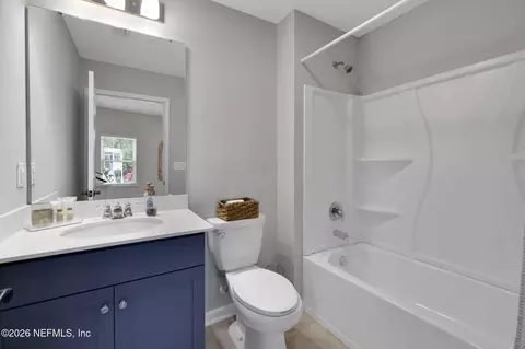 Bath - 98 Yardley Ct, Saint Augustine, FL 32092 photo 6 of 7