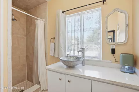 Bath - 53 Sanford St, Saint Augustine, FL 32084 photo 6 of 6