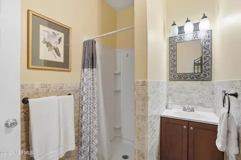 Bath - 53 Sanford St, Saint Augustine, FL 32084 photo 3 of 6