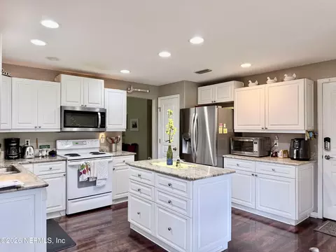 Kitchen - 564 Domenico Cir, Saint Augustine, FL 32086 photo 1 of 2