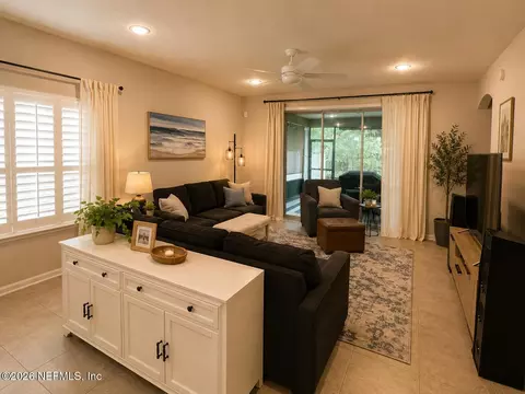 Living - 82088 Chickadee Ln, Yulee, FL 32097 photo 1 of 1