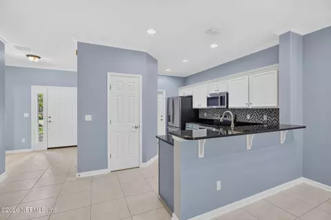Entry Way - 55 Amistad Dr, Saint Augustine, FL 32086 photo 5 of 9